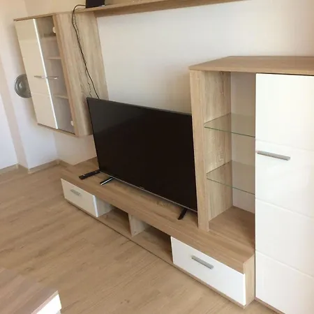 Ferienwohnung In Mit Terrasse, Gemeinsamem Pool Und Grill Und Panoramablick דירה